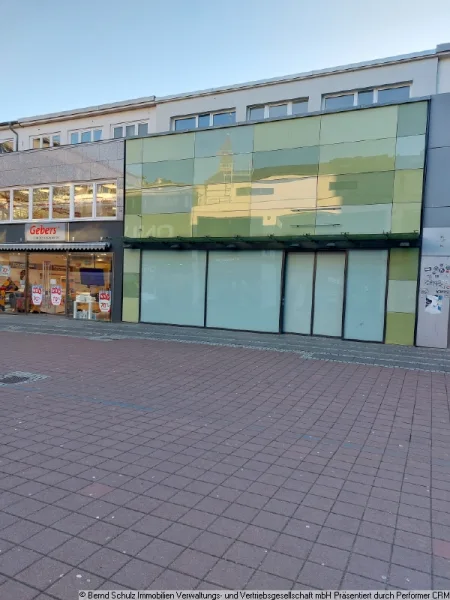 Holstenstraße 10 - Zinshaus/Renditeobjekt kaufen in Kiel - Geräumiges Büro- und Geschäftshaus