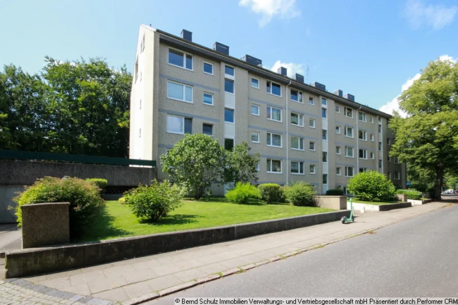 13 Hausansicht - Wohnung kaufen in Hamburg - vermietete 2-Zimmer in zentraler Lage von Eidelstedt