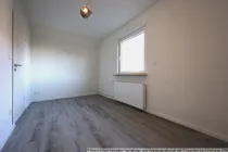 24 kleines Schlafzimmer