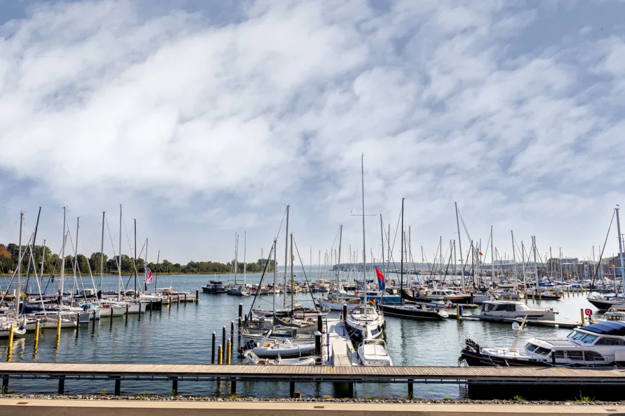 Blick auf den Yachthafen (Musterwohnung 2)