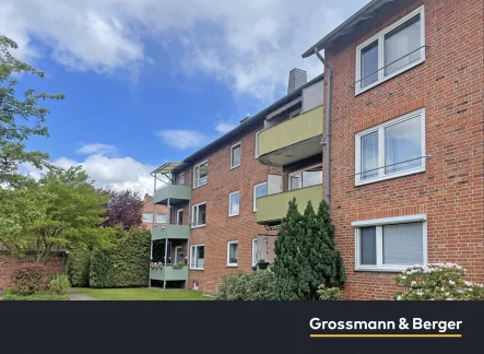 Außenansicht hinten - Wohnung kaufen in Lüneburg - Rotes Feld - ETW mit Potenzial