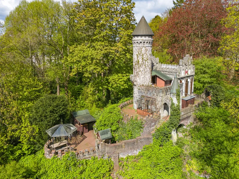 Burg Henneberg - Haus kaufen in Hamburg - HAMBURGS ALSTERSCHLÖSSCHEN