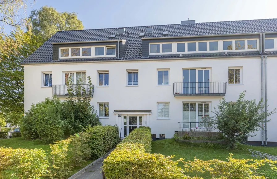 Hausansicht - Wohnung kaufen in Hamburg - Vermietete 3-Zimmer-Wohnung als Kapitalanlage