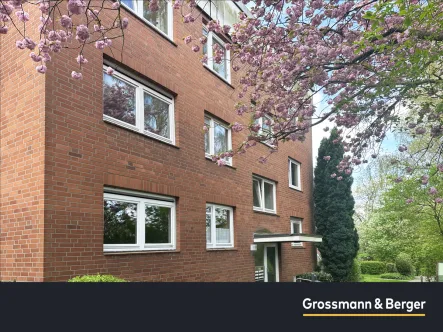 Außenansicht - Wohnung kaufen in Hamburg - Hochparterre in ruhiger Lage