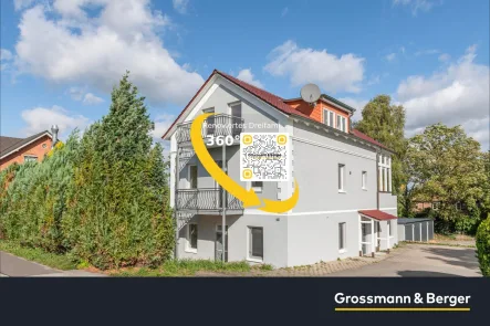 Titelbild Internet - Haus kaufen in Hamburg - Renoviertes Dreifamilienhaus direkt an der Elbe