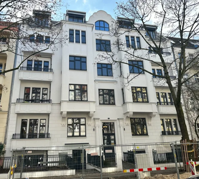 Hähnelstraße 3 - Wohnung kaufen in Berlin - Erstbezug nach exklusiver Sanierung – Stilvolle 3-Zimmer-Wohnung in der Beletage, Palais Friedenau!