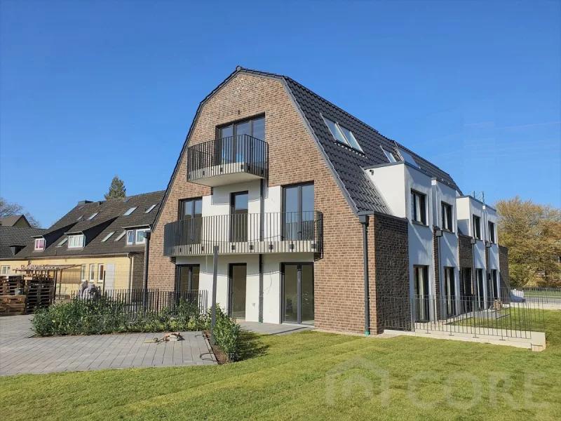 Ansicht - Wohnung kaufen in Hamburg - Moderne Garten-Maisonette-Wohnung "Haus im Haus - Charakter"