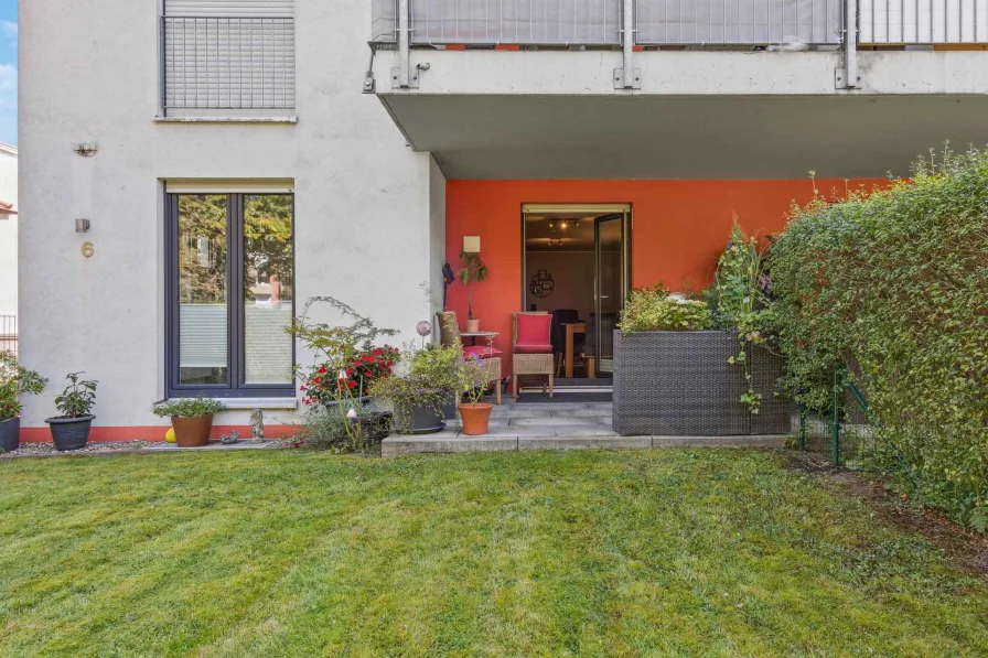 Gartenseite - Wohnung kaufen in Hamburg - Moderne familiengerechte Maisonettewohnung mit viel Privatsphäre in Hamburg - Meiendorf