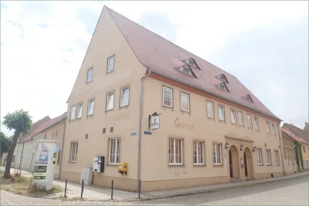 Außenansicht  - Gastgewerbe/Hotel kaufen in Mühlberg/Elbe - Gasthof mit Hotelbetrieb, großem Festsaal, Bowlingbahn und Innenhof