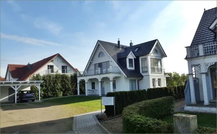 Hausansicht - Wohnung kaufen in Boltenhagen - Ruhe und Trubel in einem und das mit Ostseeblick!