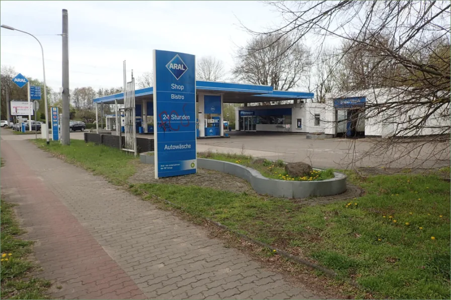 Tankstelle Blickrichtung West