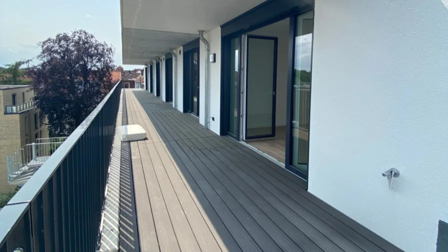 Titelbild - Wohnung kaufen in Hannover - List - Penthouse mit großzügiger Dachterrasse und Blick auf die Eilenriede