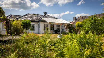 Ansicht Haupthaus - Haus kaufen in Tangstedt - Modernes Einfamilienhaus mit Einliegerwohnung