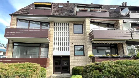 Außenansicht - Wohnung kaufen in Hamburg-Bramfeld - Helle Maisonette-Wohnung mit zwei Balkonen