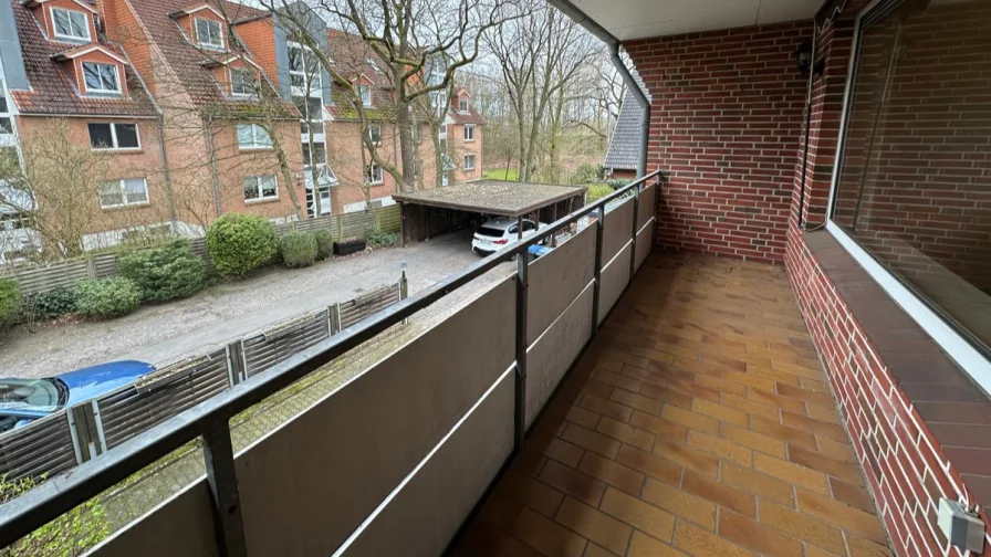 Balkon - Wohnung kaufen in Norderstedt-Friedrichsgabe - Familienfreundliche Eigentumswohnung mit Garage