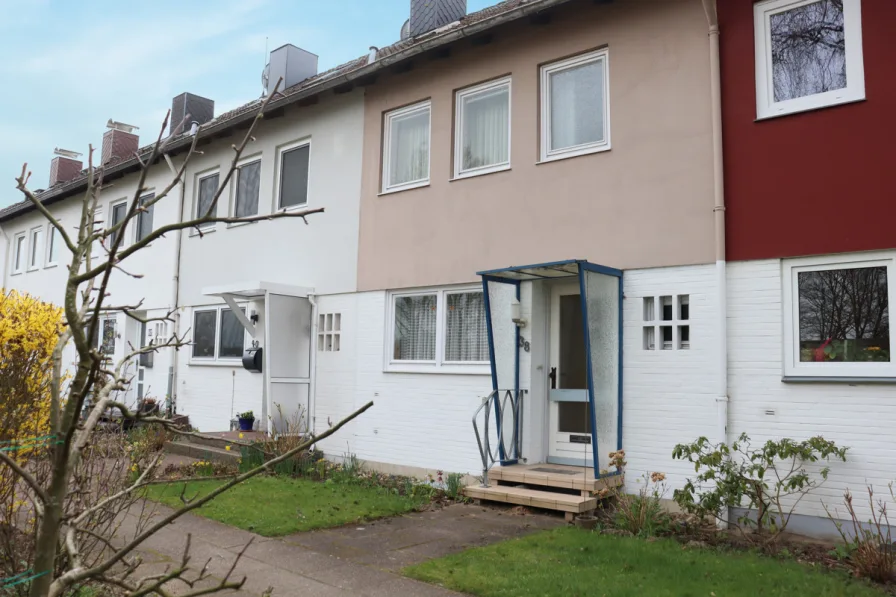 Titelbild - Haus kaufen in Bad Schwartau - Bodenständige Immobilie offen für Ihre Ideen