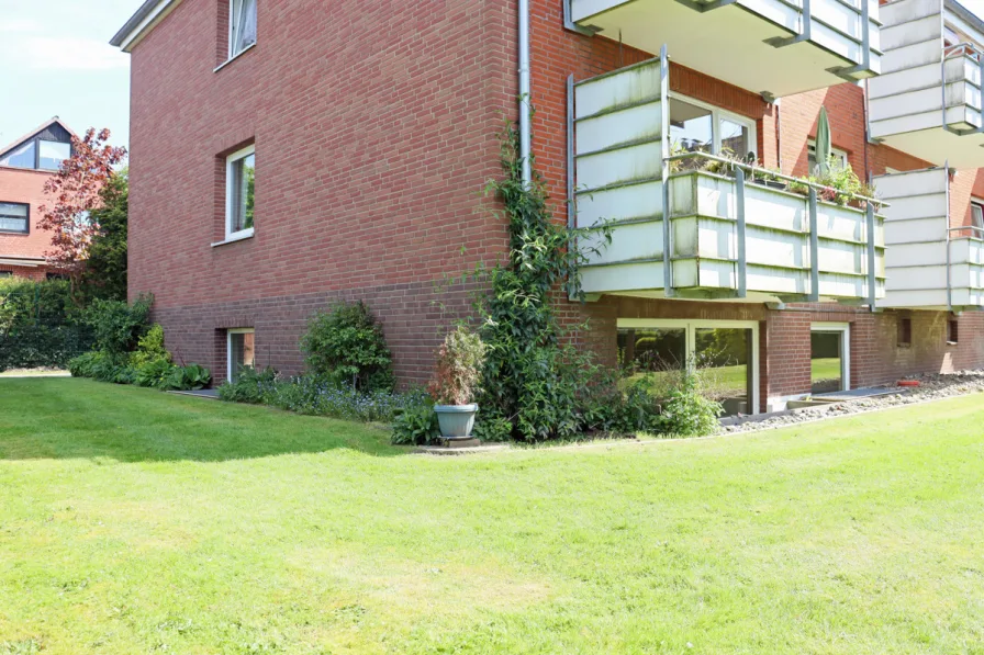 Titelbild - Wohnung kaufen in Lübeck-St. Gertrud - Neuer Preis! Souterrain-Wohnung mit eigenem Eingang