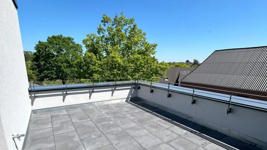 Dachterrasse 1 - Wohnung kaufen in Heikendorf - Neuer Preis! Penthousewohnung mit zwei Bädern