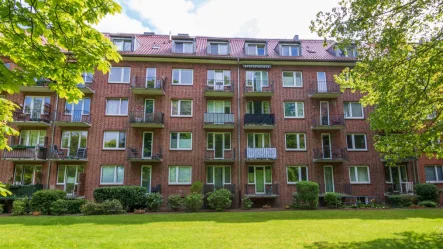Gartenansicht - Wohnung kaufen in Hamburg Barmbek-Süd - Vermietete Balkonwohnung in Barmbek-Süd!