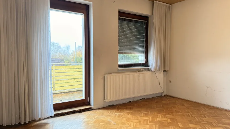 Zimmer mit Balkon