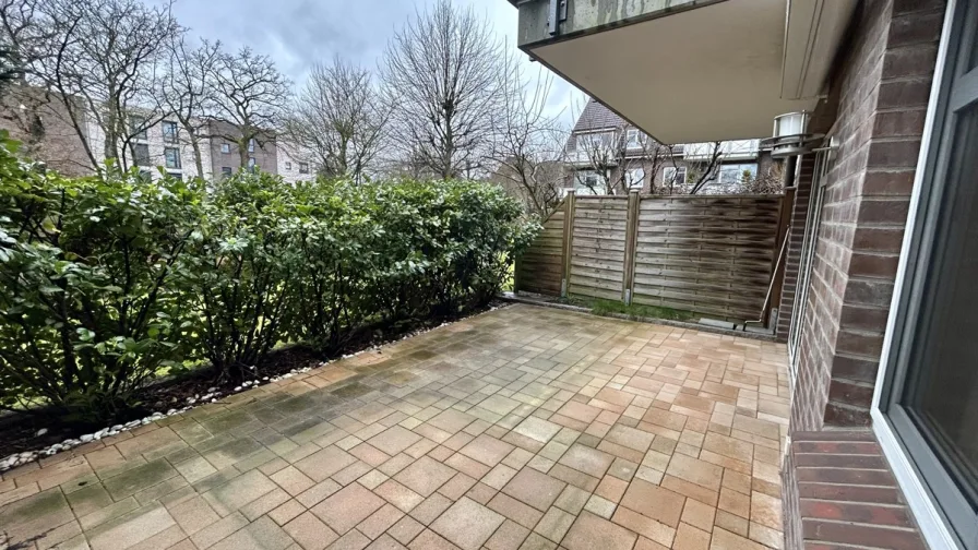 Terrasse - Wohnung kaufen in Norderstedt - Lichtdurchflutete Wohnung mit großer Terrasse