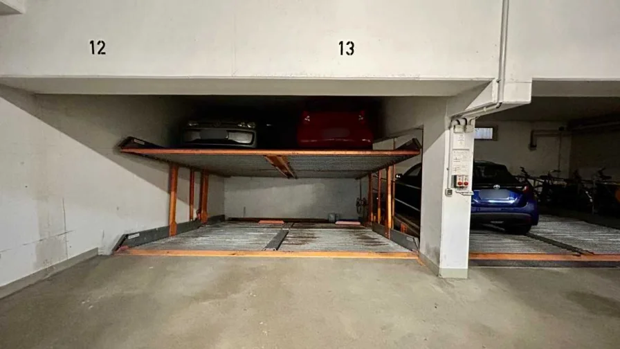 Tiefgaragenstellplatz