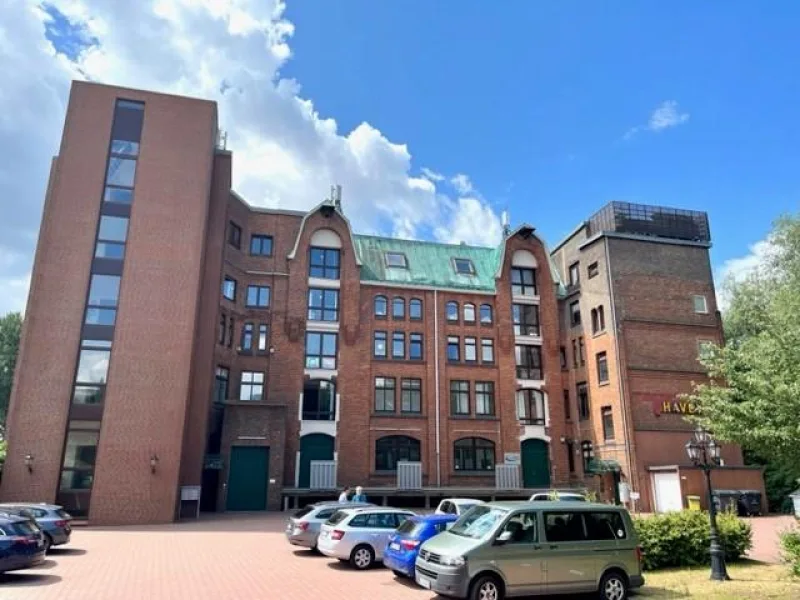 Ansicht - Büro/Praxis mieten in Hamburg-Rothenburgsort - Büro-/Lager-/Servicefläche in charmanter Speicherarchitektur