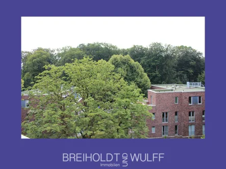 Ausblick ins Grüne - Wohnung kaufen in Hamburg - Vermietete Penthouse Wohnung im Ortskern von Volksdorf mit großer Dachterrasse