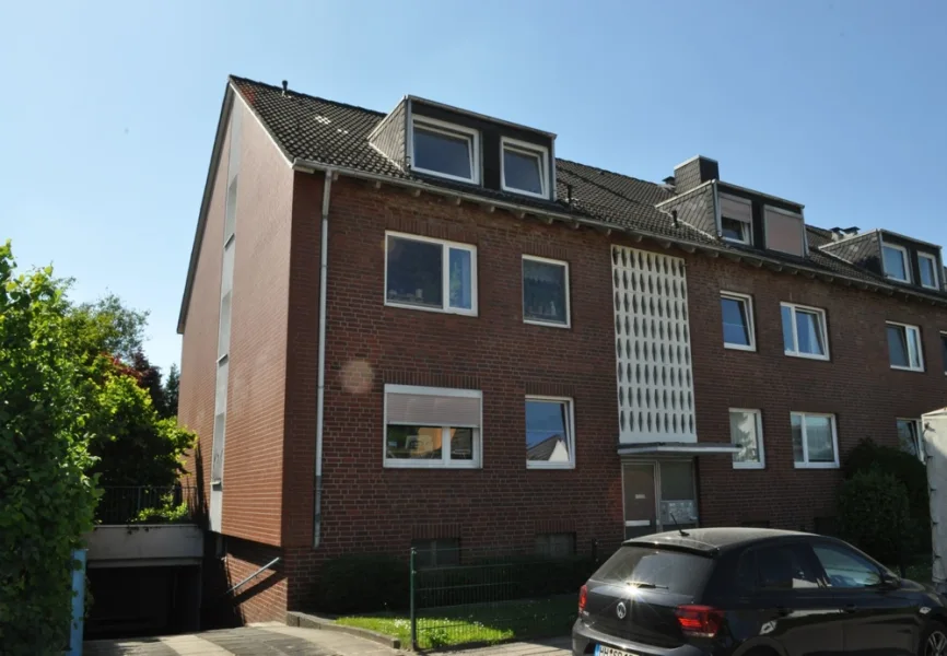 Hausansicht - Wohnung kaufen in Hamburg-Stellingen - Sehr gut vermietete und modernisierte 2-Zimmer-Eigentumswohnung in ruhiger und zentraler Lage