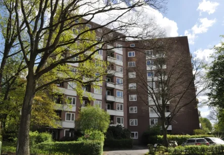 Hausansicht - Wohnung kaufen in Hamburg-Niendorf - Modernisierte 2-Zimmer-Wohnung - sofort bezugsbereit