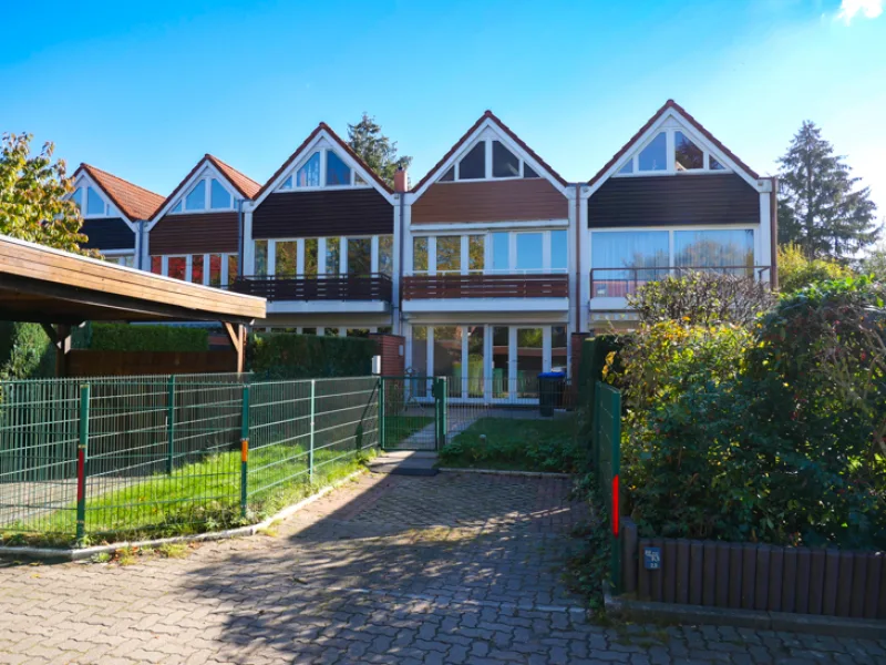 Außenansicht neu - Haus mieten in Hamburg-Niendorf - Umfangreich modernisiertes Stadthaus in ruhiger und grüner Sackgassenlage auf 5 Jahre befristet!