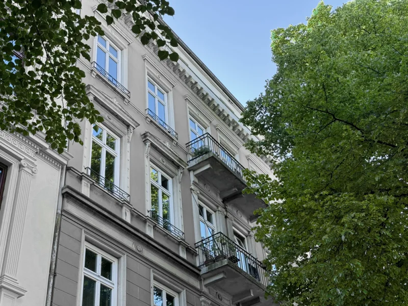 Ansicht - Zinshaus/Renditeobjekt kaufen in Hamburg Rotherbaum - Attraktiver Zinshaus-Altbau mit 6 WE in Hamburg-Rotherbaum