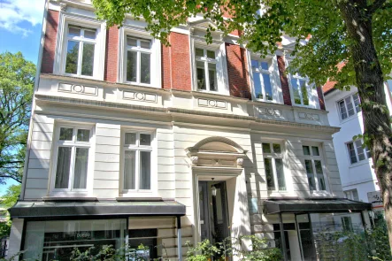 Sehr attraktives Haus - Wohnung kaufen in Hamburg - COMING SOON: Vielseitig nutzbare Wohnung mit 5 Räumen! Bis Ende 2027 sehr gut vermietet!