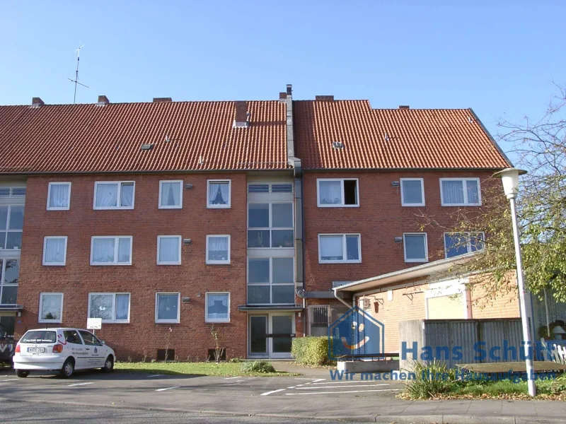  - Garage/Stellplatz mieten in Kiel - Stellplatz in Gaarden