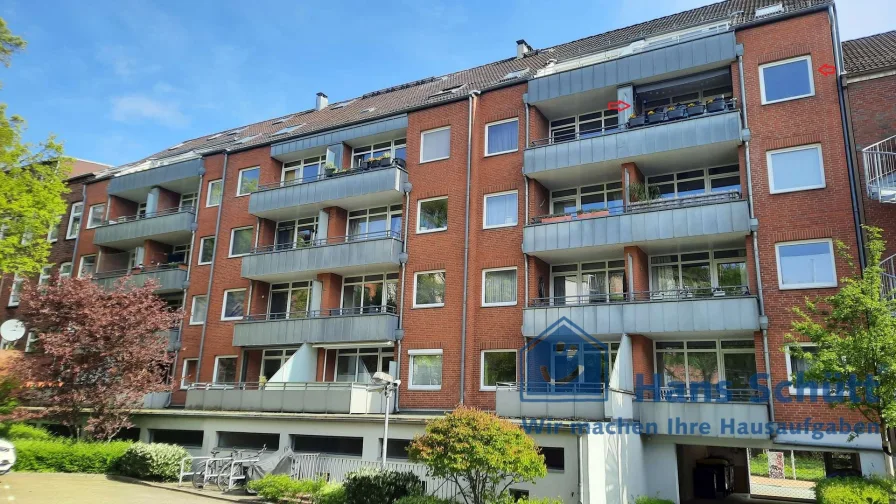 Gebäude-Rückfront - Wohnung kaufen in Kiel - Kiel-zw. Schrevenpark & Kleiner Kiel: Seniorengerechte 2-Zim.-ETW, Loggia+TG-Stellplatz- freiwerdend