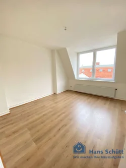  - Wohnung mieten in Kiel - helle Dachgeschosswohnung