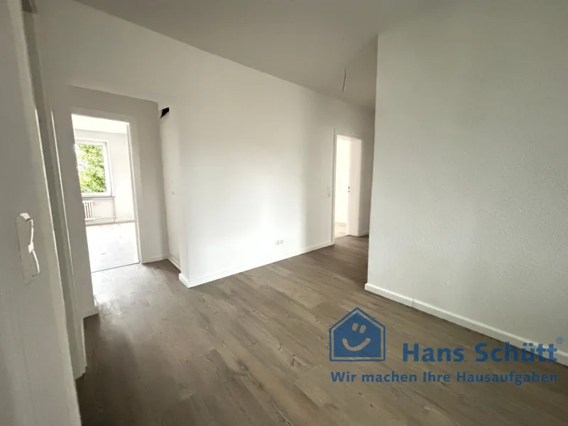  - Wohnung mieten in Kiel - 3 Zimmer Holtenauer Str. - frisch zum Einzug bereit!