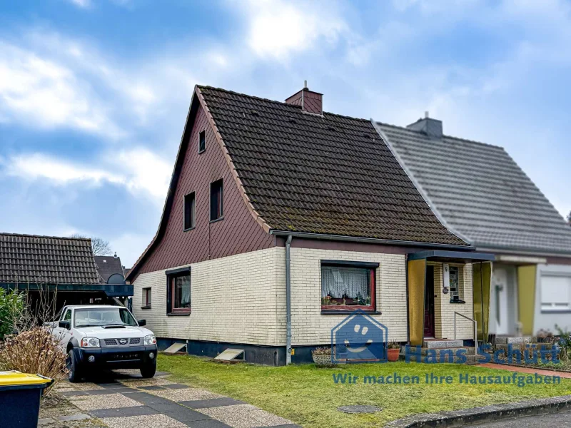  - Haus kaufen in Flintbek - Flintbek - DHH mit Carport, Garage und viel Potential!