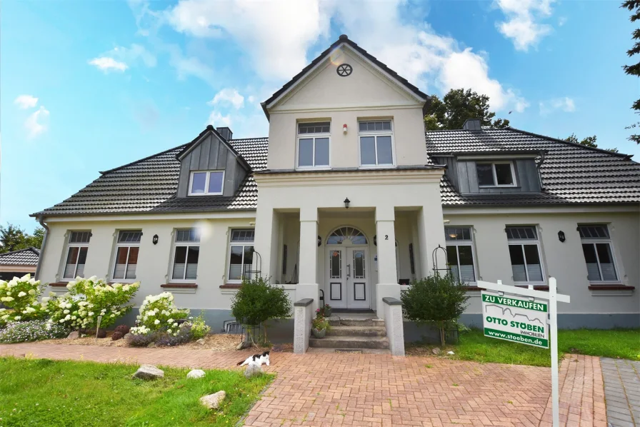 Tite - Haus kaufen in Tarnow - Modernisierter Landhof mit Wohn- und Gewerbeanteil, Stallungen, 5 ha Weideland OTTO STÖBEN GmbH