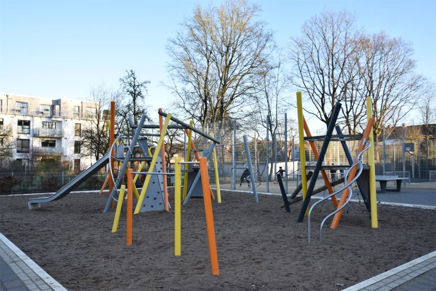 Spielplatz (2)