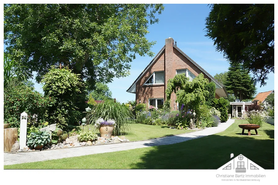 Hausansicht  - Haus kaufen in Zierow - Erstklassiges Eigenheim in Ostseenähe zu verkaufen