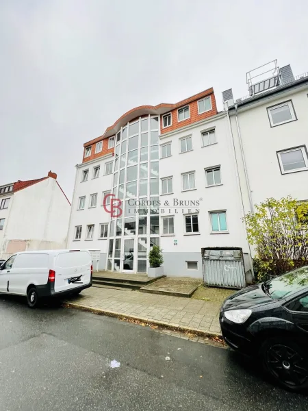 Titel - Wohnung kaufen in Bremen / Walle - Bremen Walle | vermietete 1 Zimmer Wohnung - mit Balkon & Tiefgaragenstellplatz
