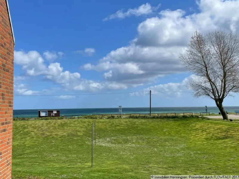 Blick von der Terrasse über die Ostsee