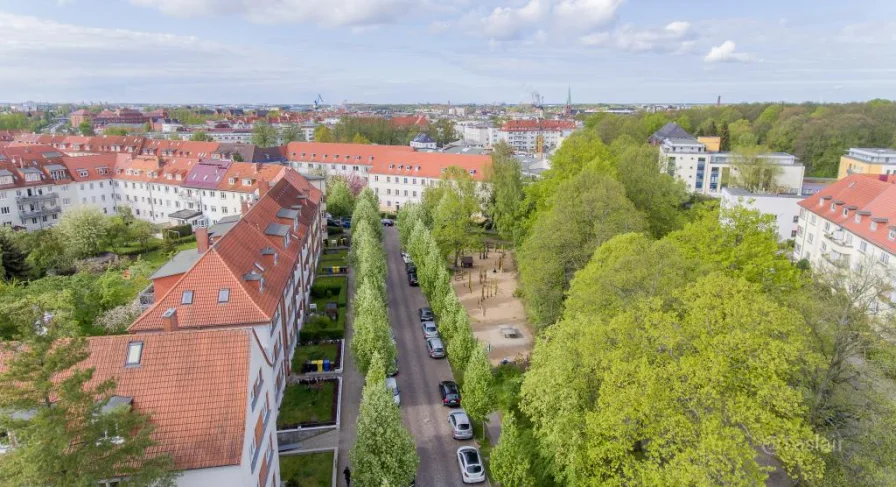 Laurembergstraße - Wohnung kaufen in Rostock - Tweel-Viertel, ca. 123 m² - 6 Räume und 2 Bäder mit Fenster