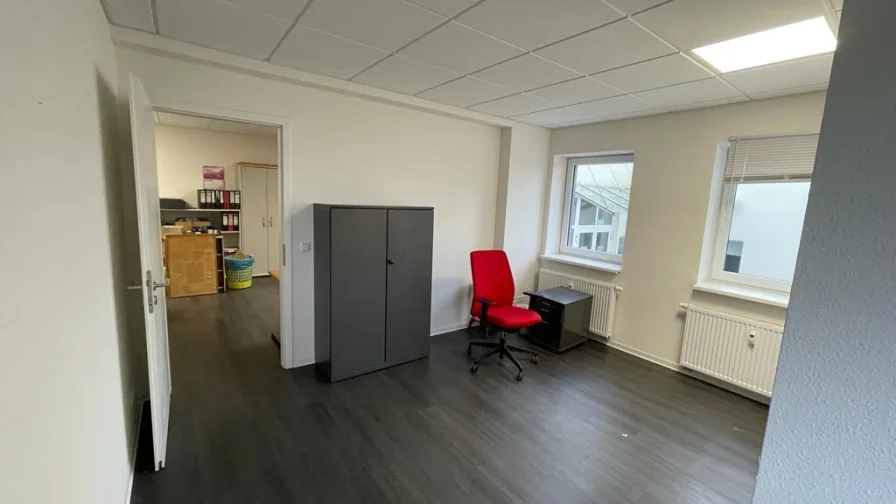 Büro 1