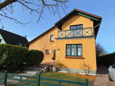 Hausansicht - Haus kaufen in Papendorf - Großzügiges Architektenhaus in Niendorf am Stadtrand von Rostock