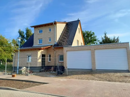 Graal Müritz  - Haus kaufen in Graal Müritz - Rohbau mit vielen Entwicklungsmöglichkeiten im Ostseeheilbad Graal Müritz 