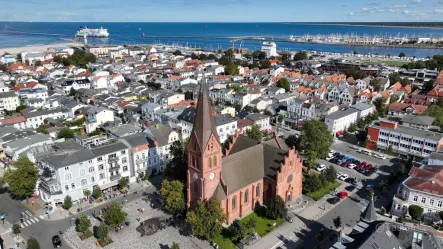 Luftaufnahme Warnemünde - Haus kaufen in Rostock - Anlageobjekt im Ostseebad Warnemünde