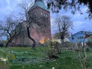 Blick zur Kirche Dämmerung