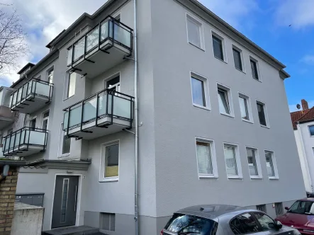 Außenansicht - Wohnung mieten in Hannover - KUNZE: 5 Zimmer-Wohnung mehreren Balkonen in der Südstadt!